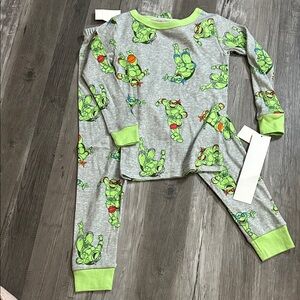Nickelodeon Gray & Lime Green Teenage Mutant Ninja Turtles Pajama Set